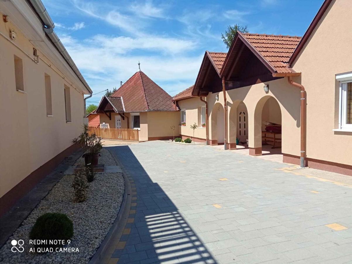 Apartment In Balatonlelle 40765 エクステリア 写真